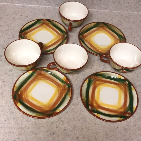 Vintage Tea Cup Set of 4 - Picture 3 of 4